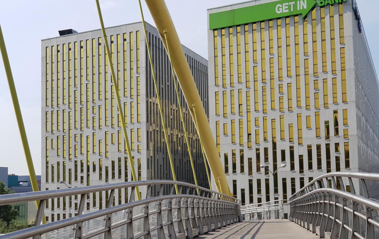Ferienwohnung KFiP Apart Spodek 300m THREE Kattowitz Exterior foto